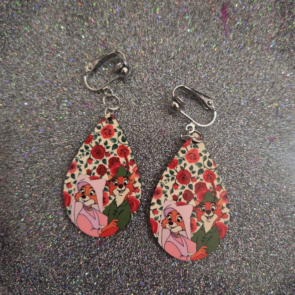 Robin Hood Earrings: Clip On